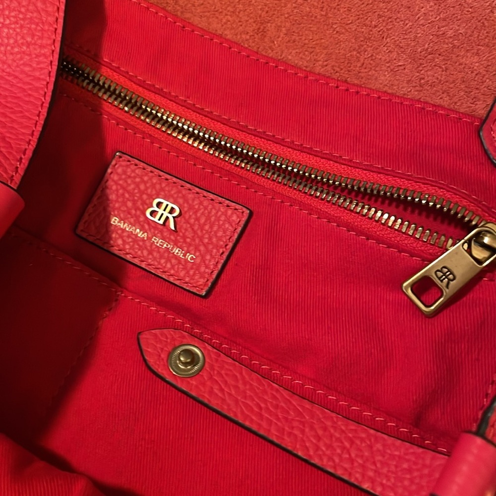 Red Banana Republic Shoulder Bag - Picture 4 of 4